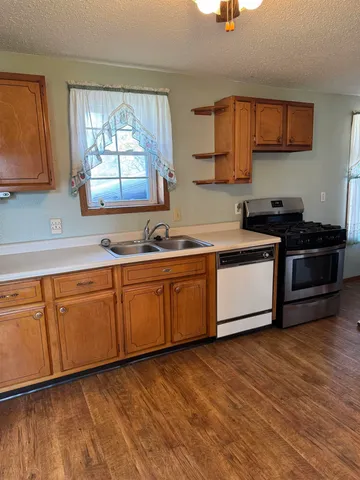 $157,000 | 313 East 1st Avenue, Delavan, WI 53115