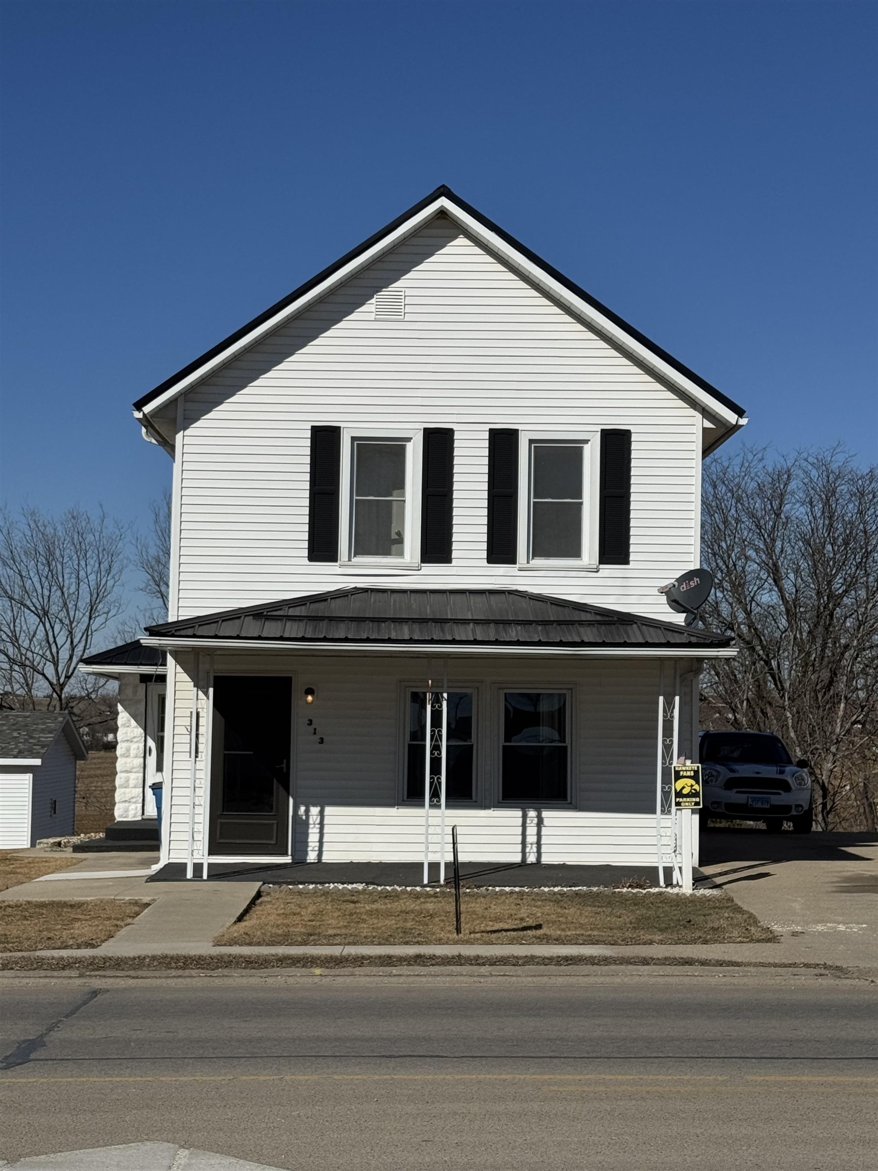 313 East 1st Avenue Delavan, IA 53115 - Photo 10 of 21