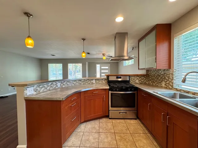 $3,400 | 3003 Burning Oak Drive, Austin, TX 78704