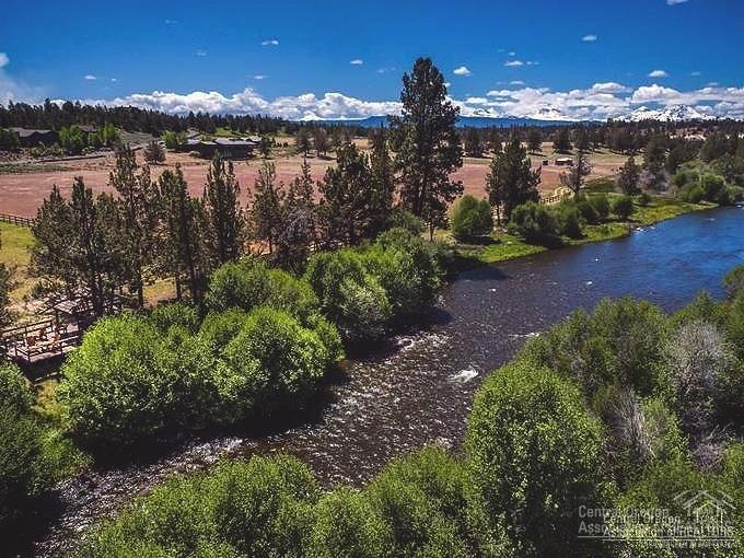 20355 Rock Canyon Road Bend, OR 97703 - Photo 8 of 19 Picnic cabana is available for Homeowner