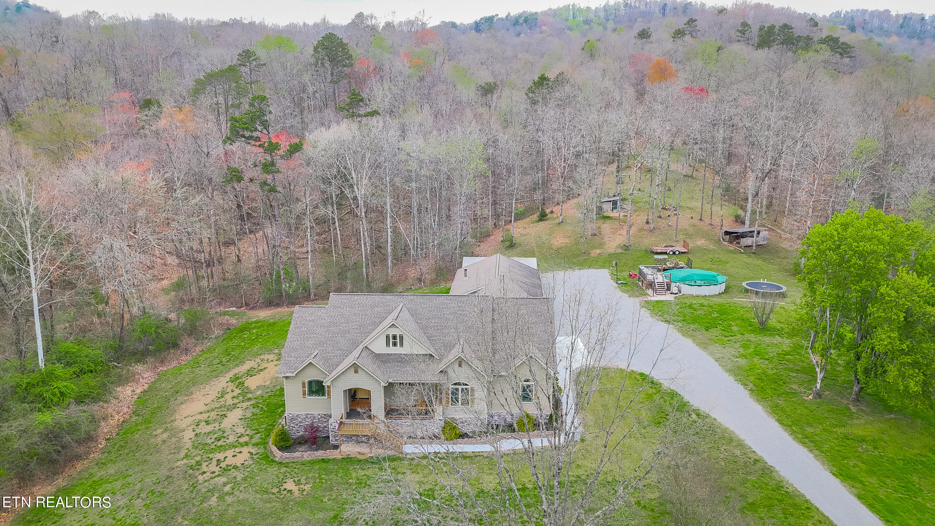 282 Bush Road Clinton, TN 37716 - Photo 3 of 42 282 Bush Rd