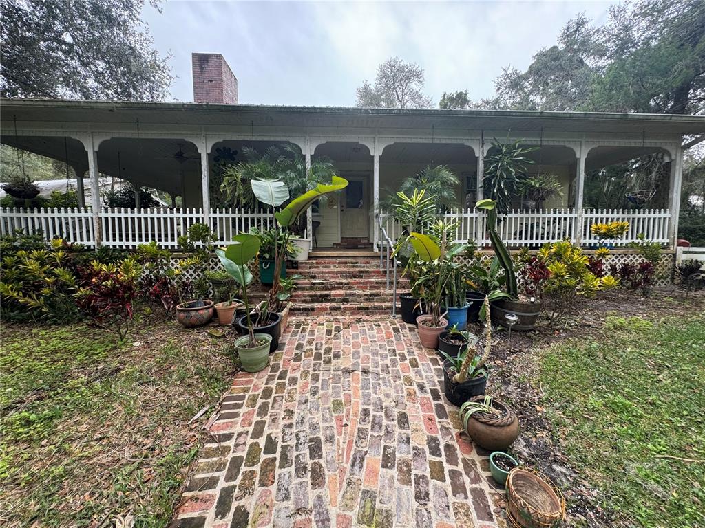 34935 Prospect Road Dade City, FL 33525 - Photo 2 of 16 Gallery Image 2