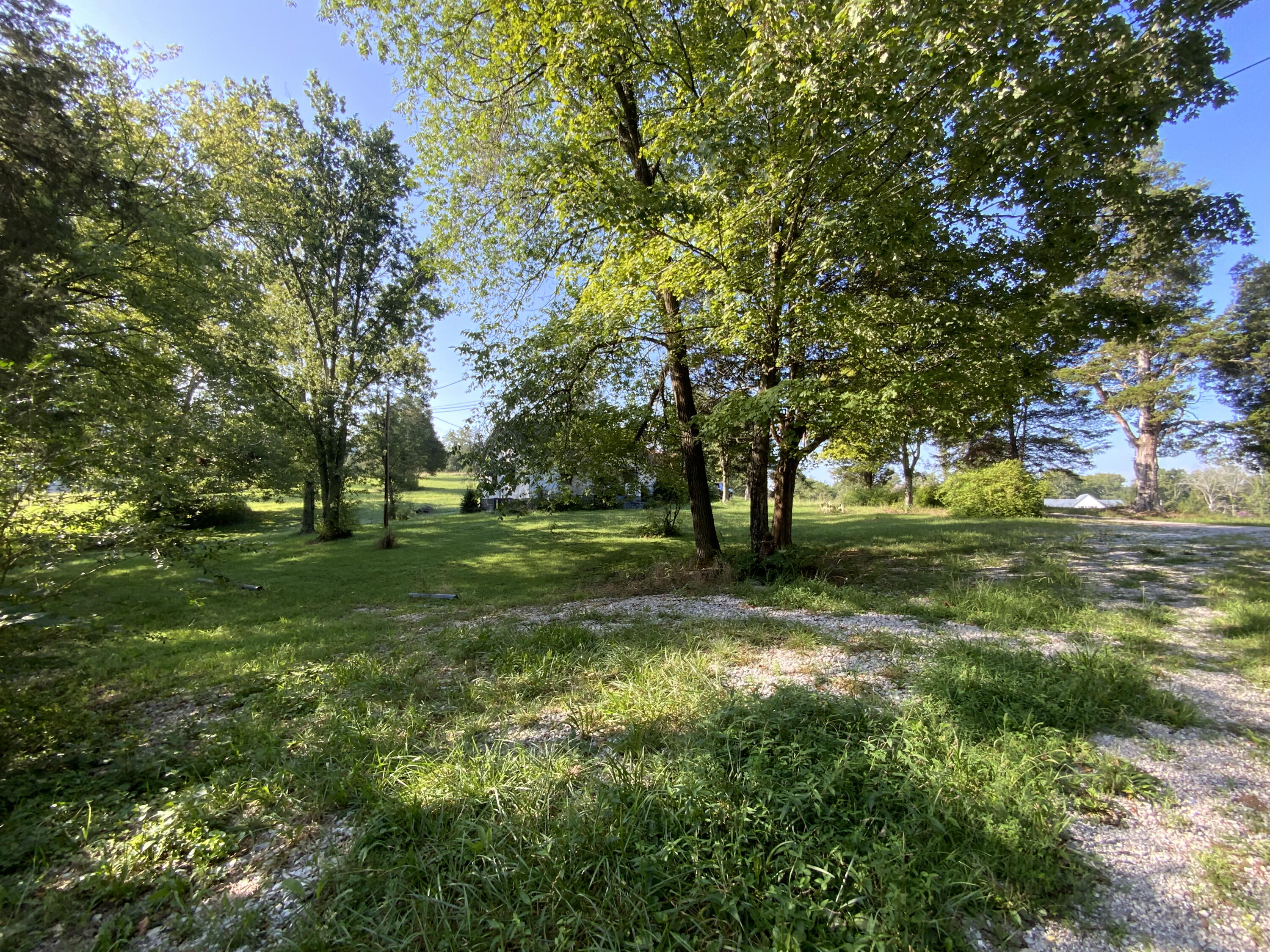 446 Mountain Road Clinton, TN 37716 - Photo 15 of 34 A6855C62-D372-48B3-BA2D-6270832E7F2C