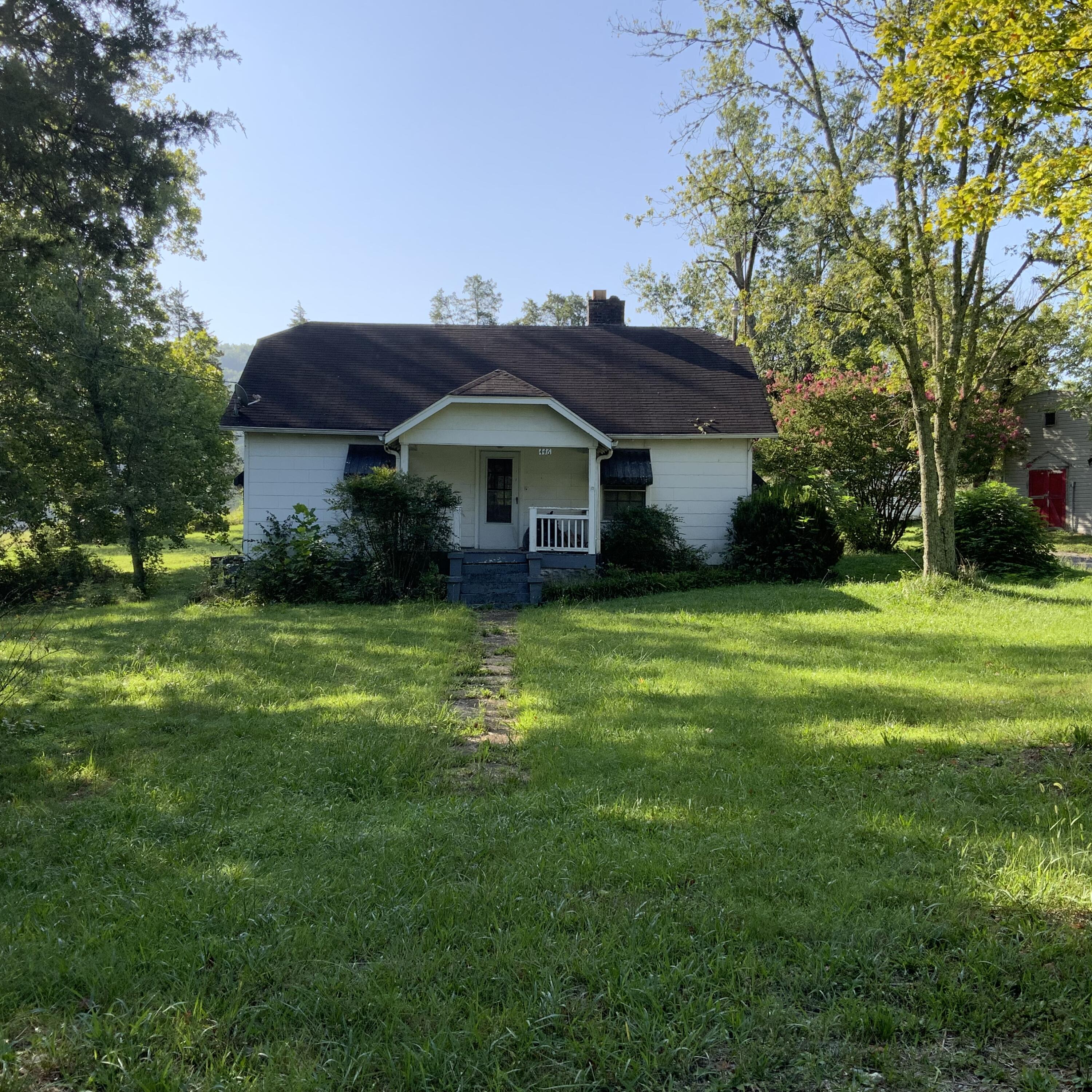 446 Mountain Road Clinton, TN 37716 - Photo 3 of 34 6C861207-DEB9-4169-AA51-98FCD45DC9E2