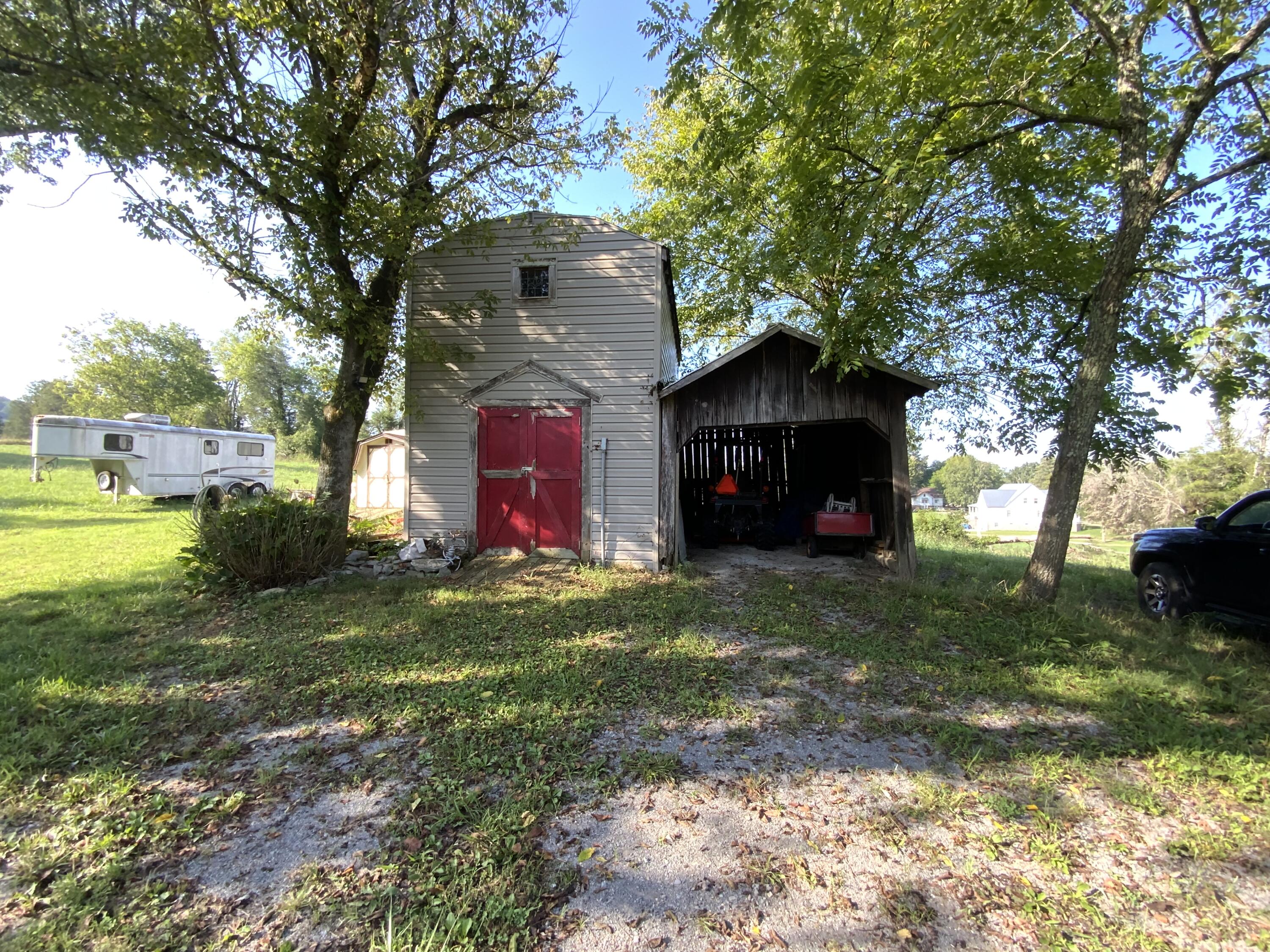 446 Mountain Road Clinton, TN 37716 - Photo 5 of 34 83813798-5486-458C-87FB-468FE652C795