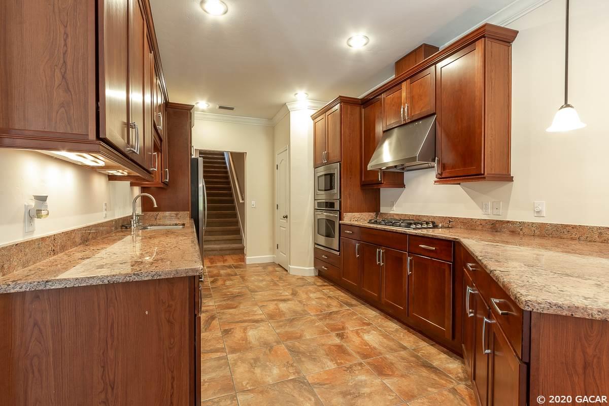 8958 Southwest 25 Road Gainesville, FL 32608 - Photo 11 of 30 Gallery Image 11