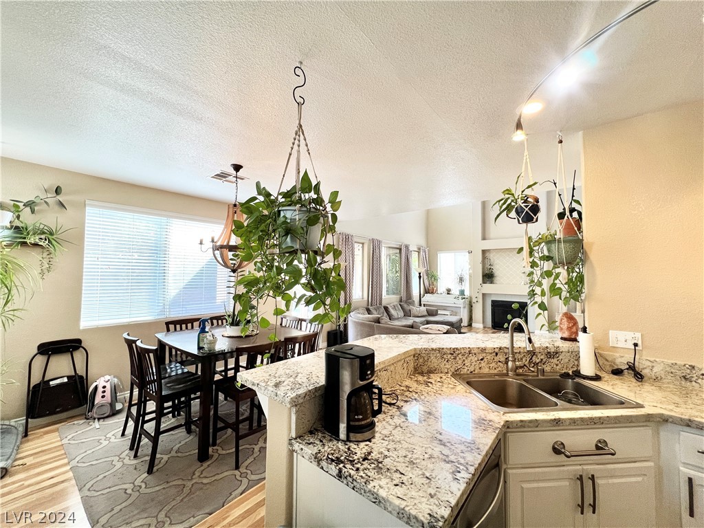 1727 Millstream Way Henderson, NV 89074 - Photo 13 of 28