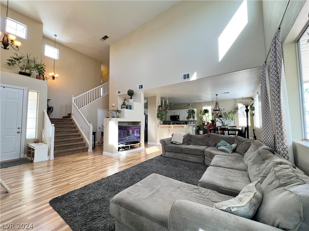 1727 Millstream Way Henderson, NV 89074 - Photo 7 of 28