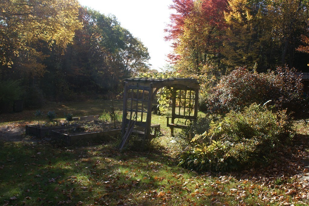212 Old Winchester Road Warwick, MA 01378 - Photo 13 of 26 Gallery Image 13