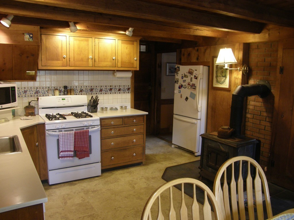 212 Old Winchester Road Warwick, MA 01378 - Photo 5 of 26 Gallery Image 5