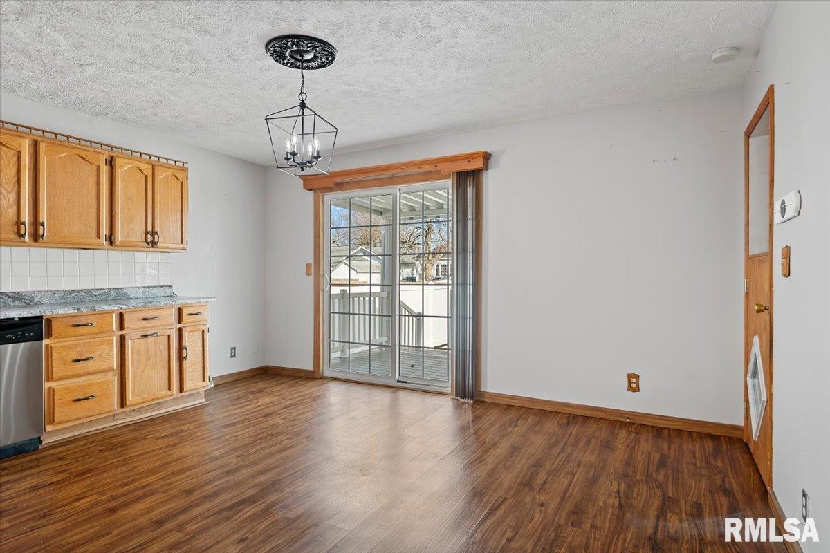 2100 North 16th Street Springfield, IL 62702 - Photo 13 of 32