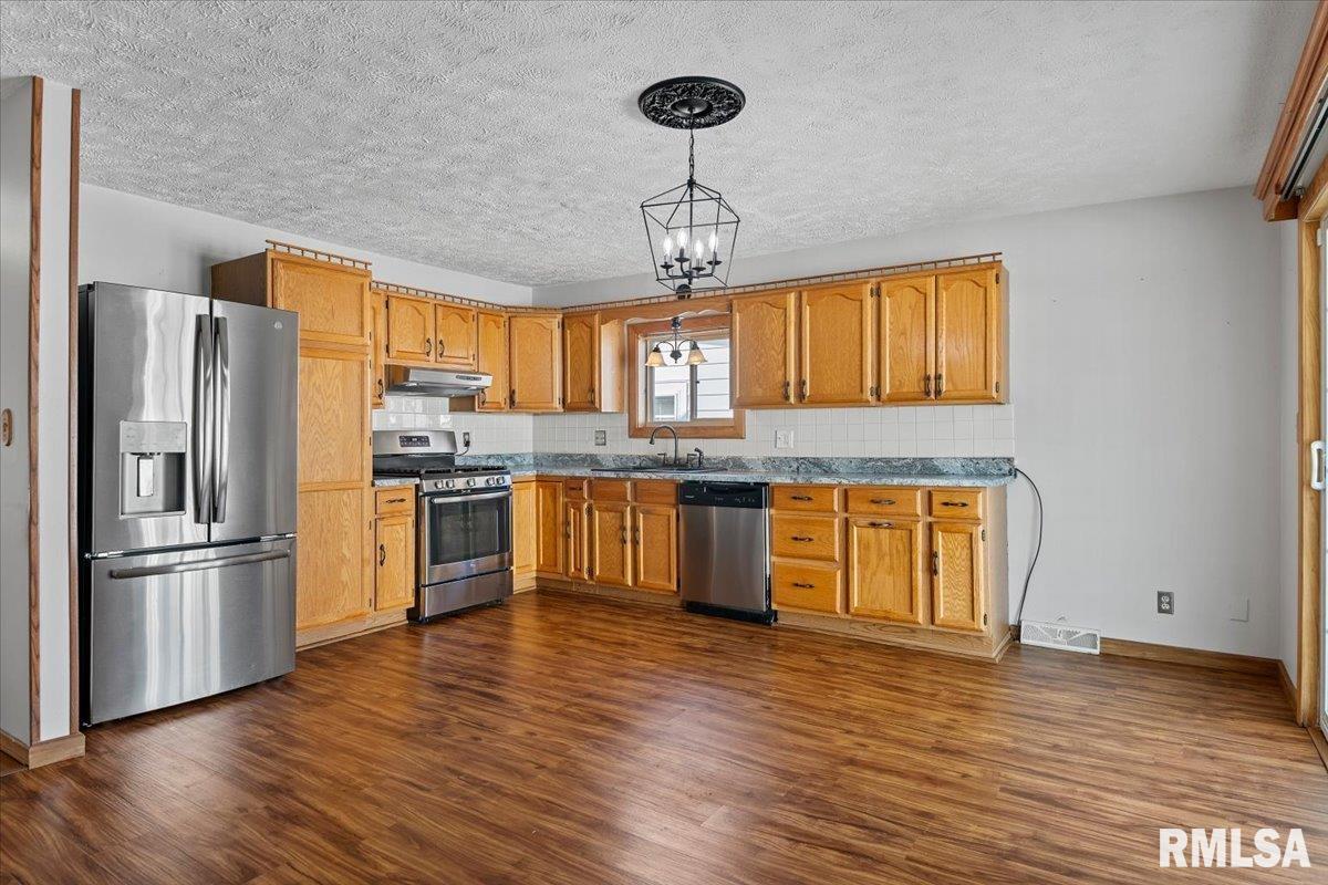 2100 North 16th Street Springfield, IL 62702 - Photo 14 of 32