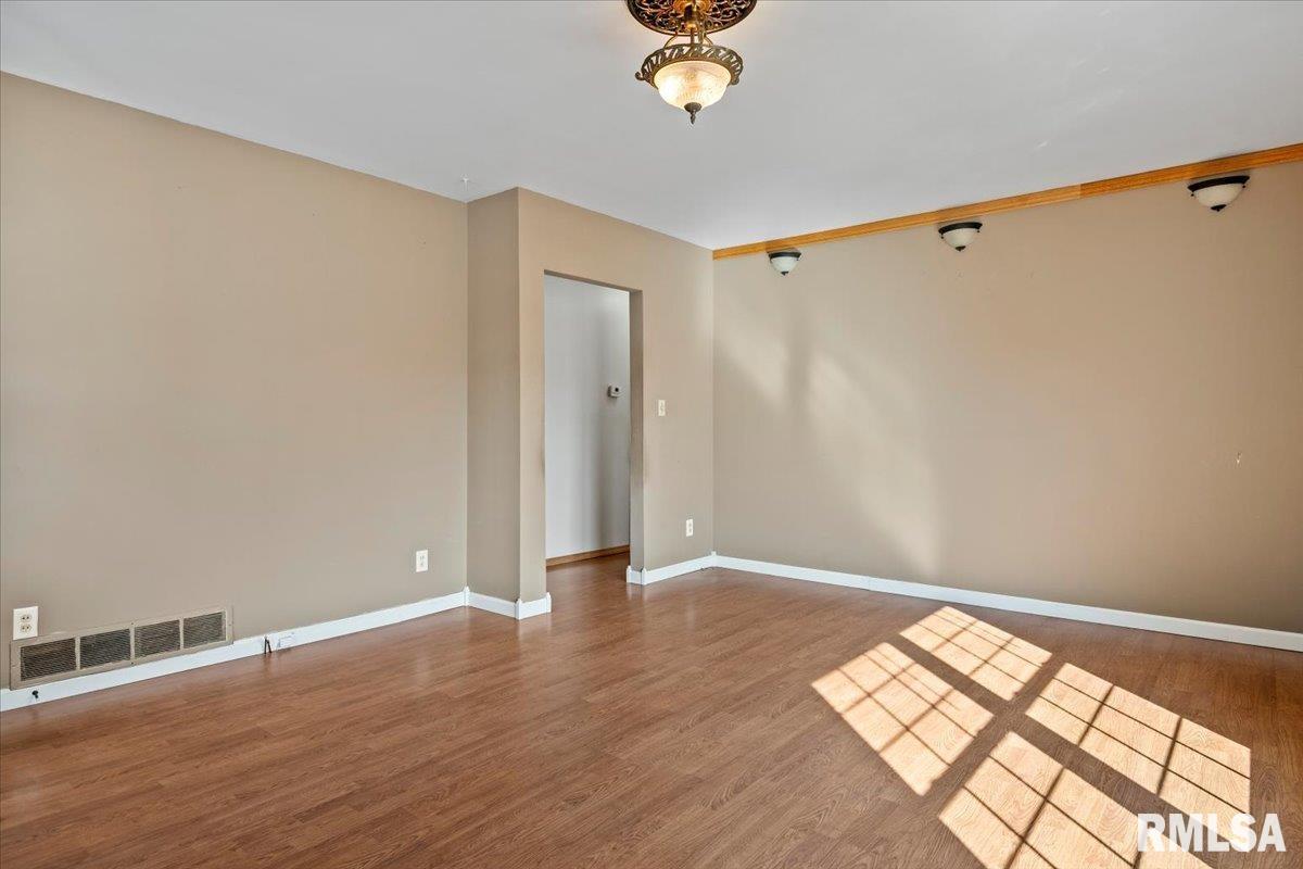 2100 North 16th Street Springfield, IL 62702 - Photo 4 of 32