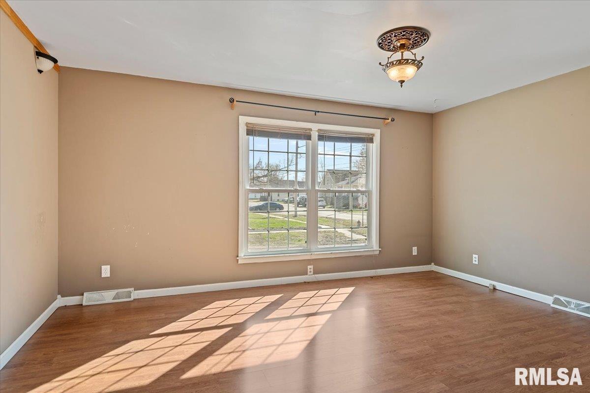 2100 North 16th Street Springfield, IL 62702 - Photo 6 of 32