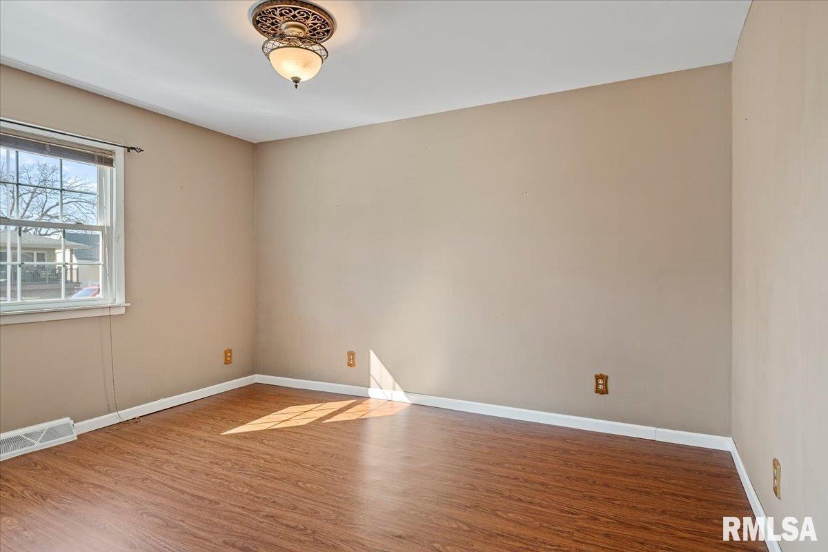 2100 North 16th Street Springfield, IL 62702 - Photo 7 of 32