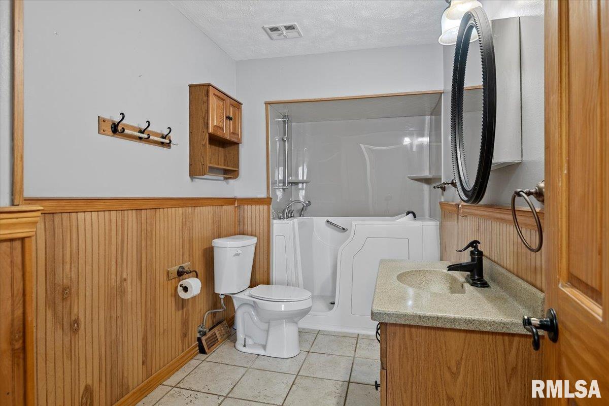 2100 North 16th Street Springfield, IL 62702 - Photo 10 of 32