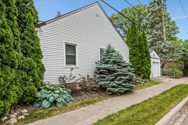 $185,000 | 3300 Alice Street, Dearborn, MI 48124