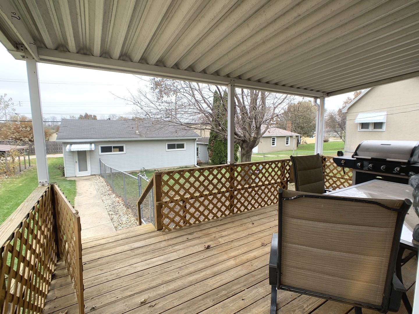 608 West Cleveland Street Spring Valley, IL 61362 - Photo 9 of 35 a view of a balcony with furniture