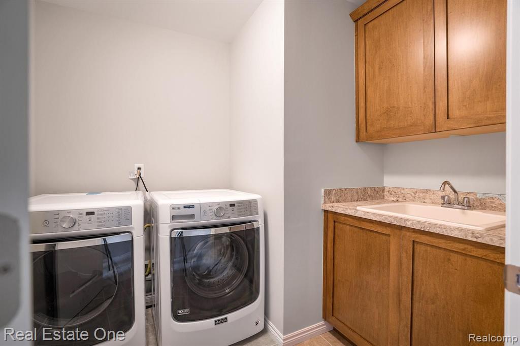 3856 Somerset Circle Rochester Hills, MI 48309 - Photo 24 of 27