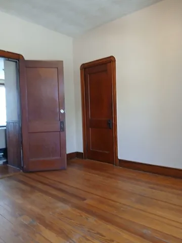 $1,400 | 196 Hope Street, Unit 2, Fall River, MA 02721