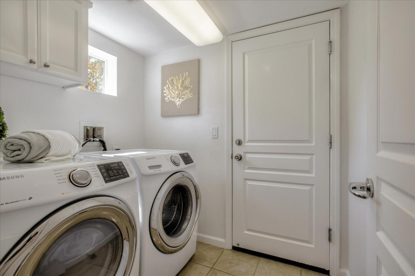 4203 Tobin Circle Santa Clara, CA 95054 - Photo 27 of 33 a view of livingroom with washer and dryer