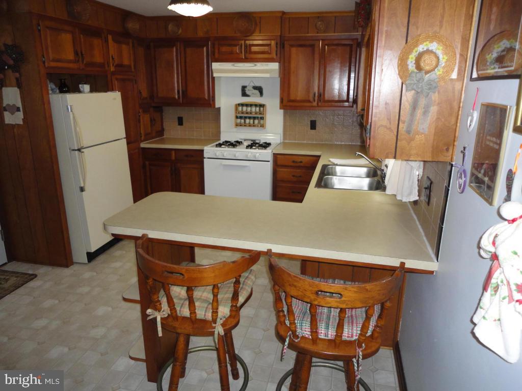 796 Buck Road New Providence, PA 17560 - Photo 3 of 39