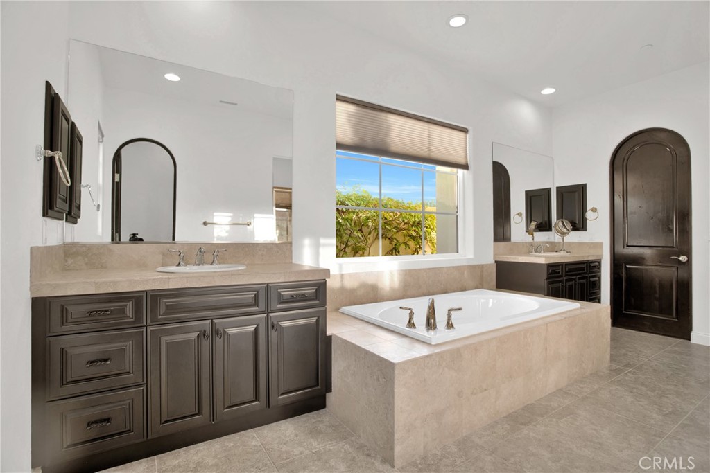 6 Cassis Circle Rancho Mirage, CA 92270 - Photo 53 of 74 Primary Bathroom