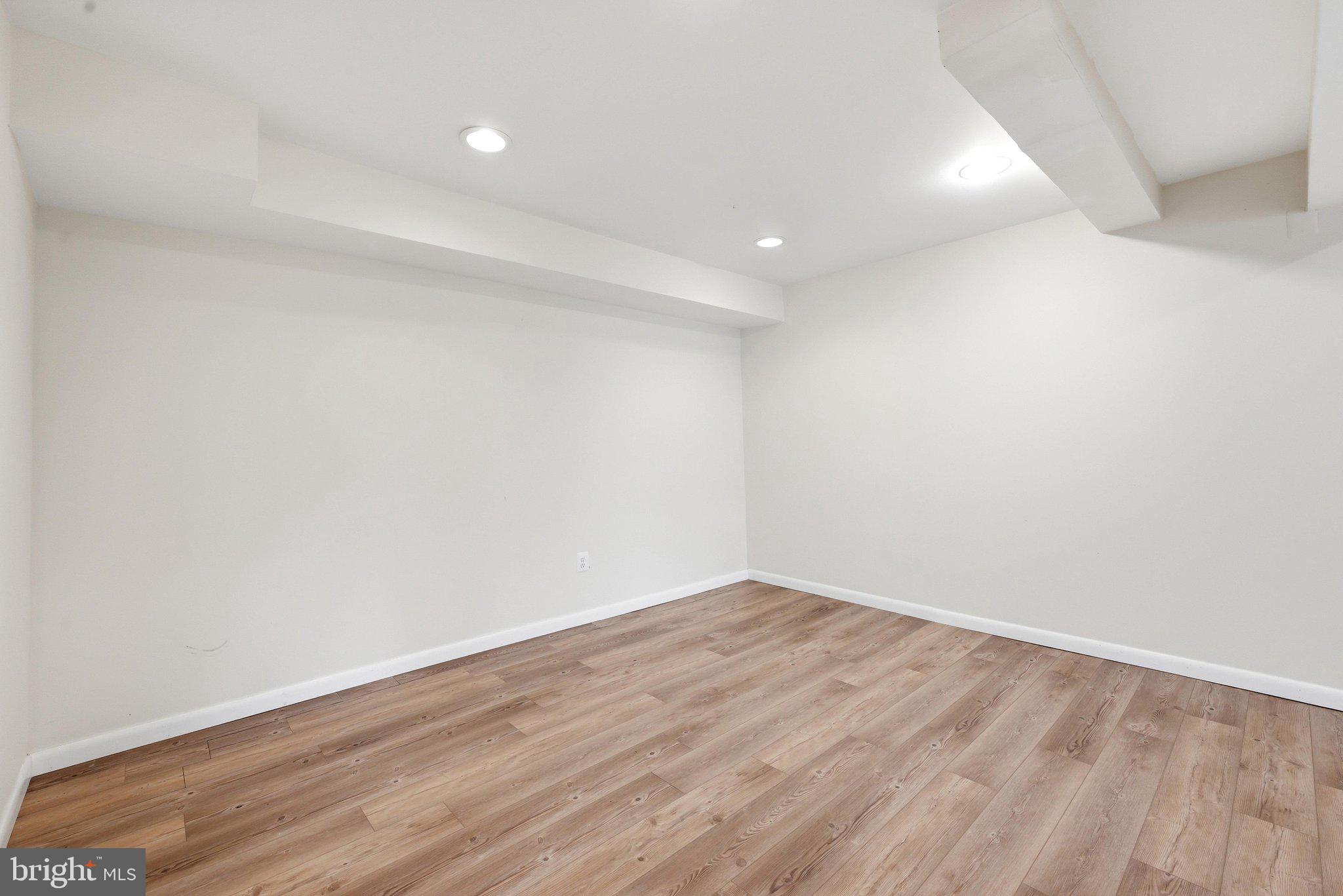8811 Burbank Road Annandale, VA 22003 - Photo 46 of 53 Room