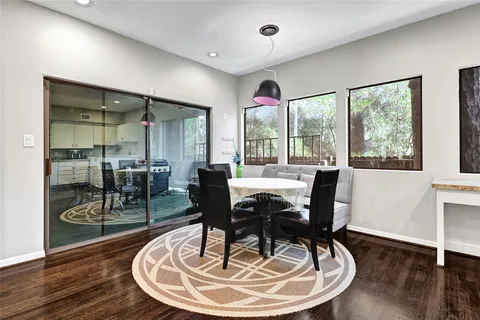 $999,000 | 43 Legend Lane, Houston, TX 77024
