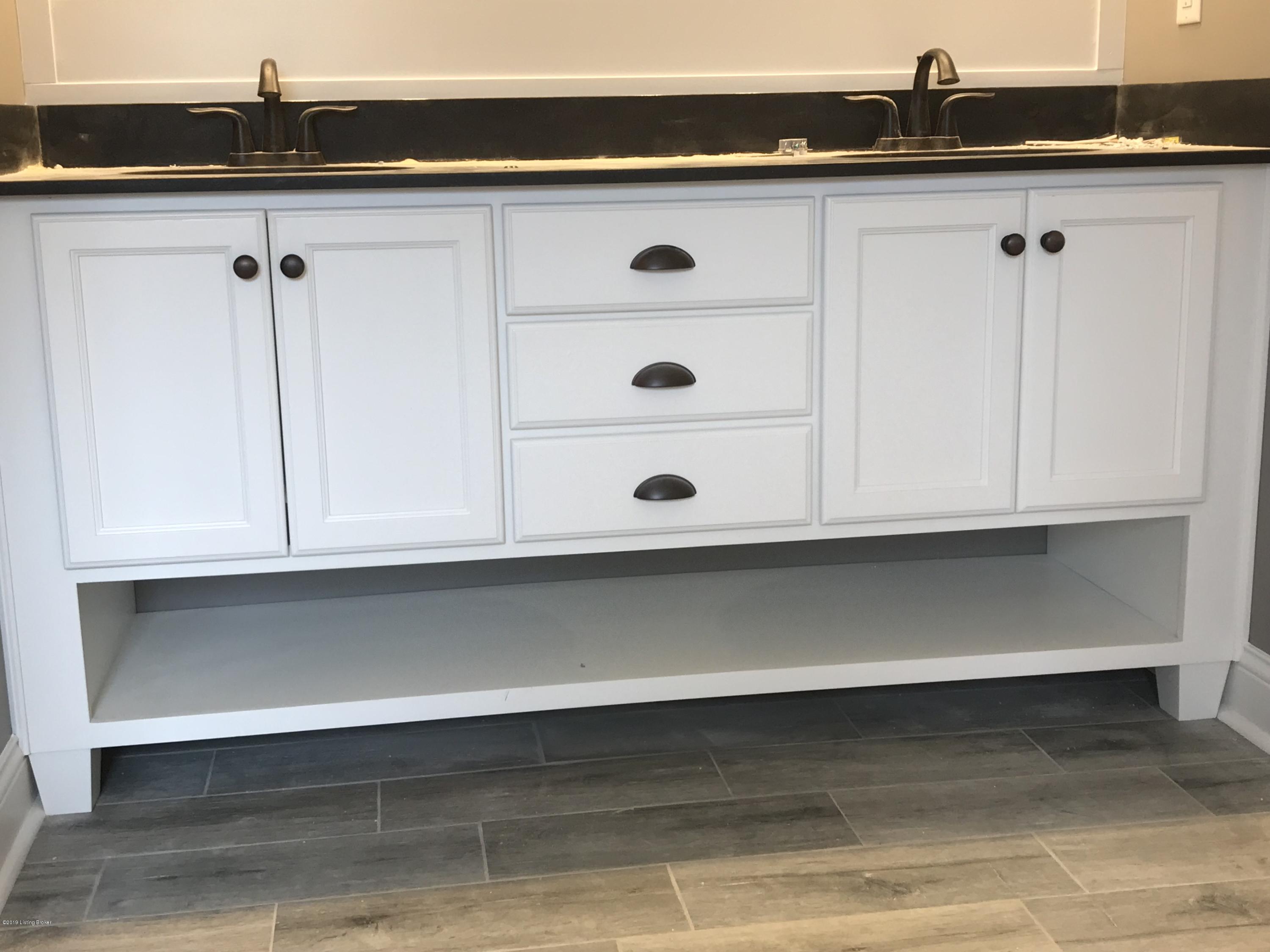 9716 Gutenberg Road Louisville, KY 40299 - Photo 21 of 23 Master Bath 1