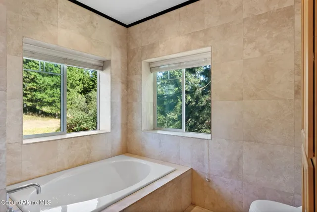 $1,160,000 | 2953 East Badger Road, Harrison, ID 83833