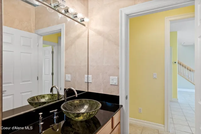 $1,160,000 | 2953 East Badger Road, Harrison, ID 83833