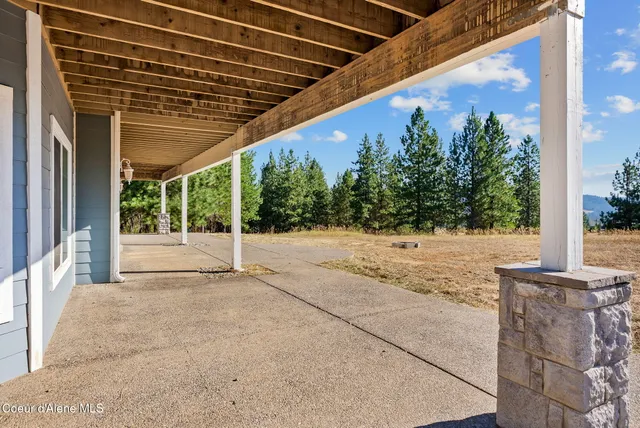 $1,160,000 | 2953 East Badger Road, Harrison, ID 83833