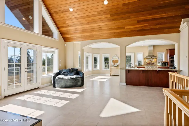 $1,160,000 | 2953 East Badger Road, Harrison, ID 83833