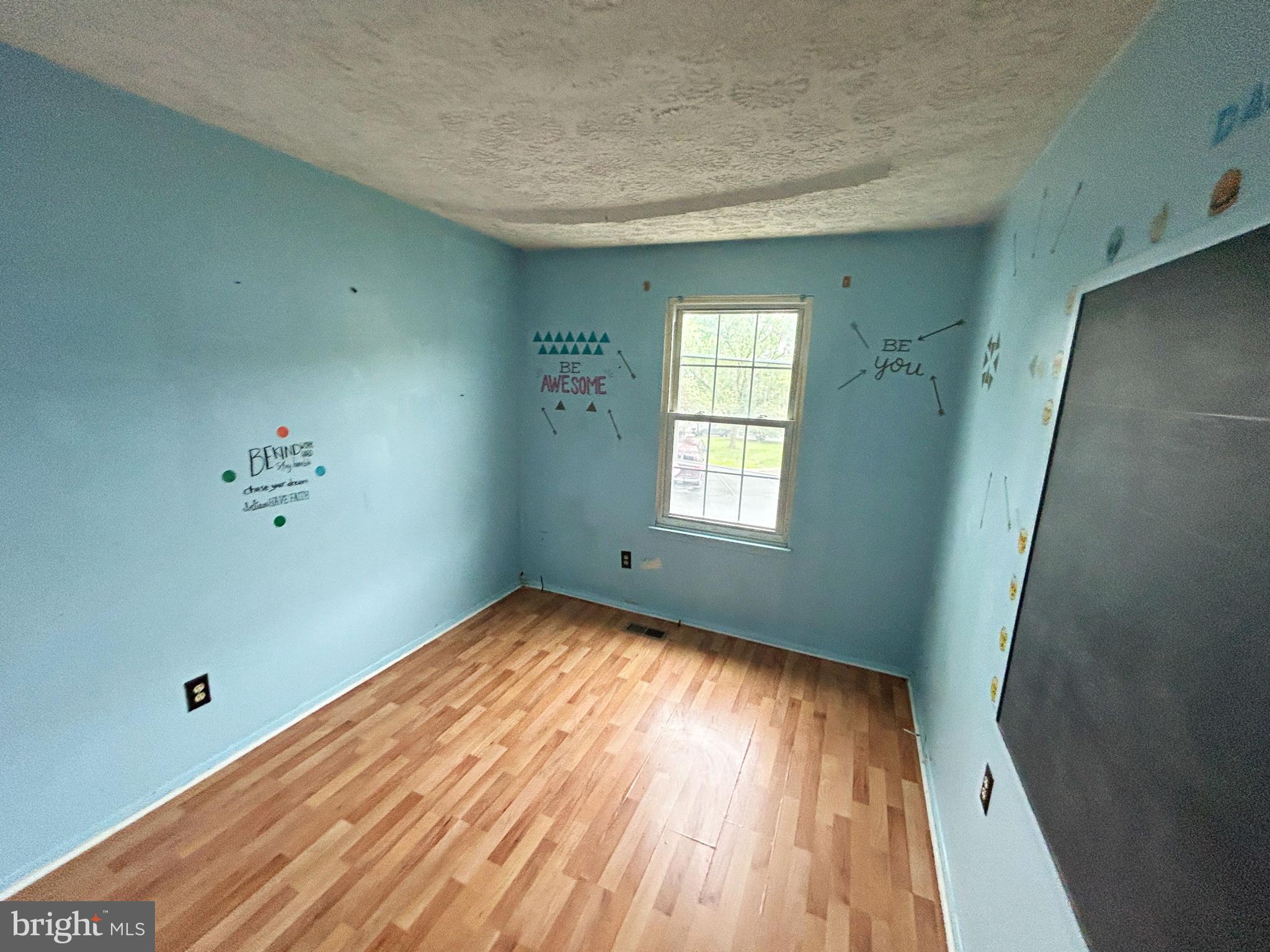 404 Liberty Court Edgewood, MD 21040 - Photo 9 of 21 Interior