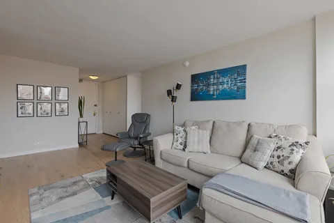 $229,900 | 655 West Irving Park Road, Unit 714, Chicago, IL 60613