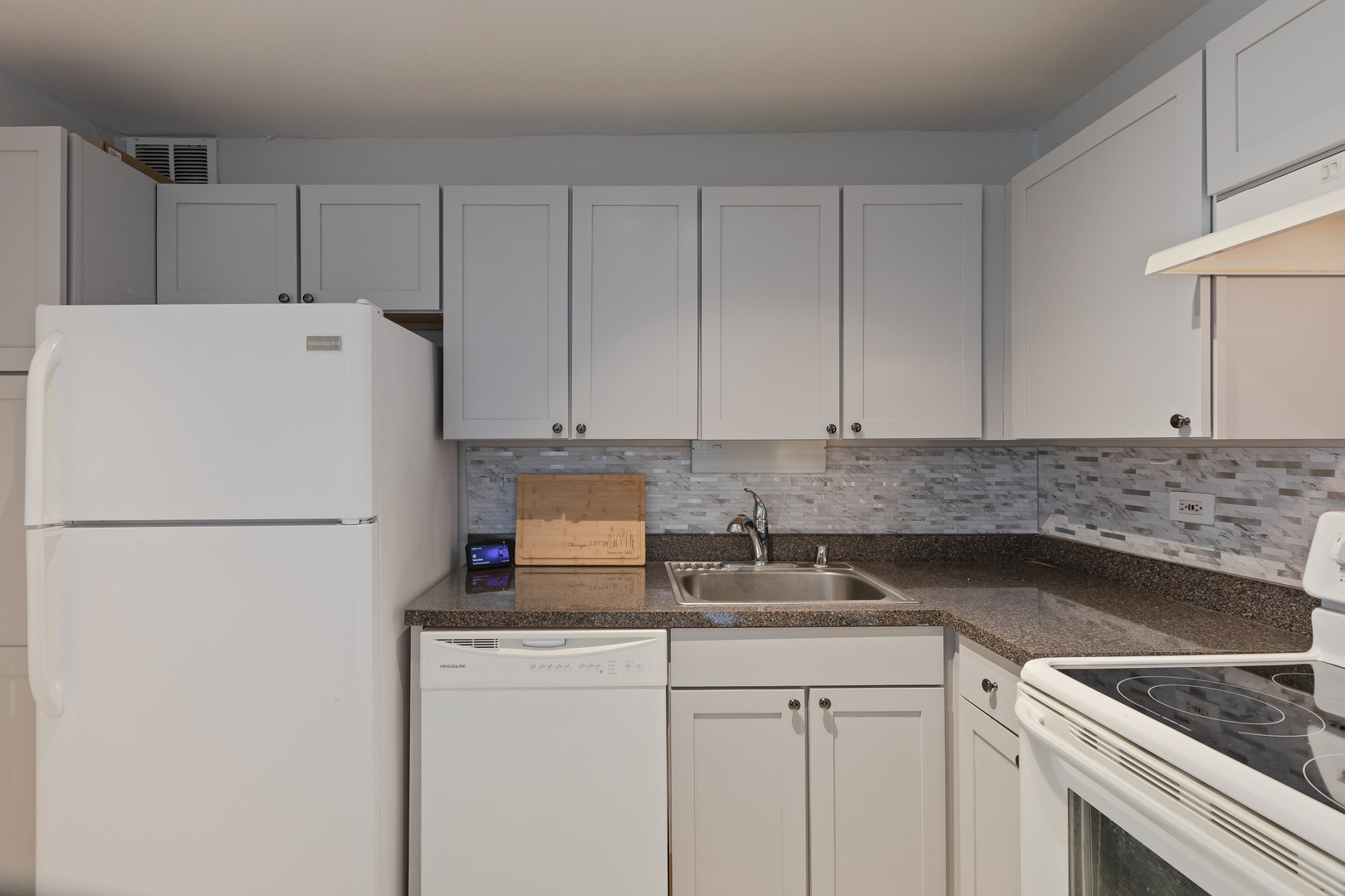 655 West Irving Park Road, Unit 714 Chicago, IL 60613 - Photo 8 of 22 Gallery Image 8