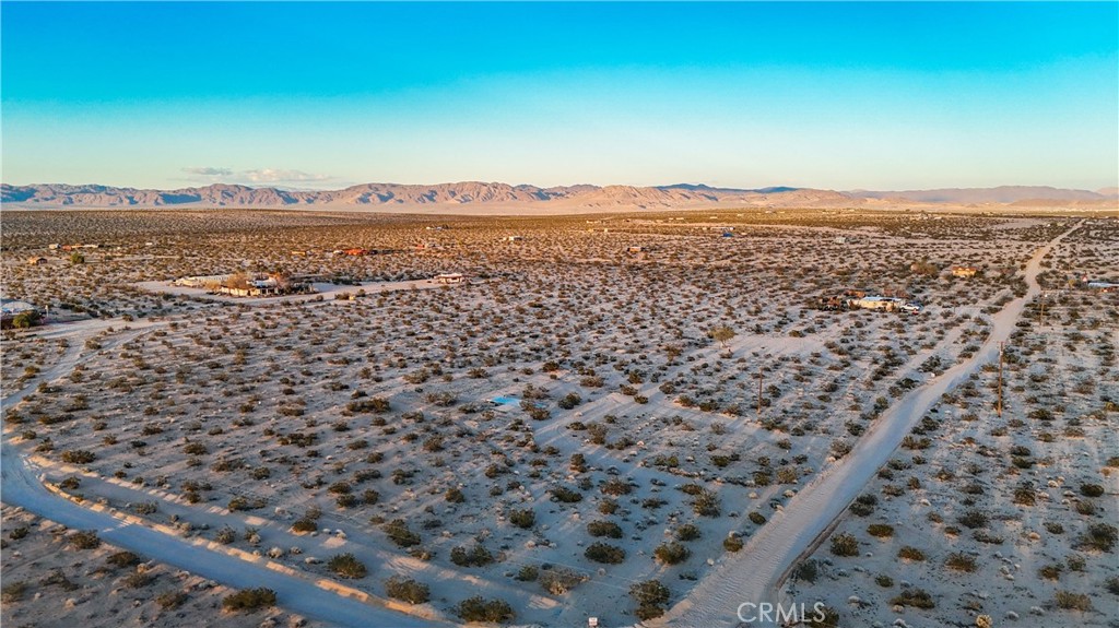 65370 Brant Crossing Road Joshua Tree, CA 92252 - Photo 15 of 40 a view of a city