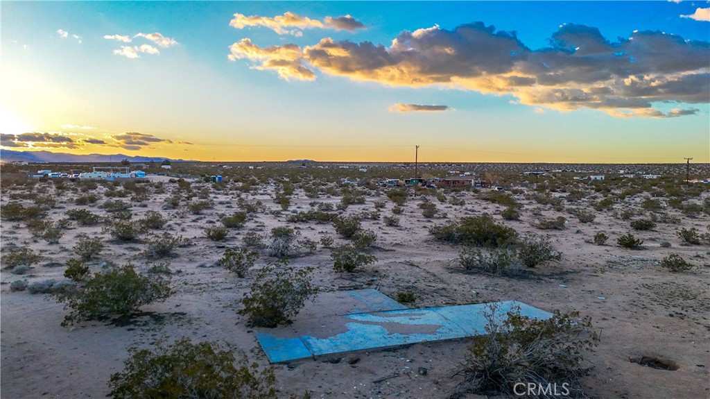 65370 Brant Crossing Road Joshua Tree, CA 92252 - Photo 35 of 40 a view of a city with ocean view