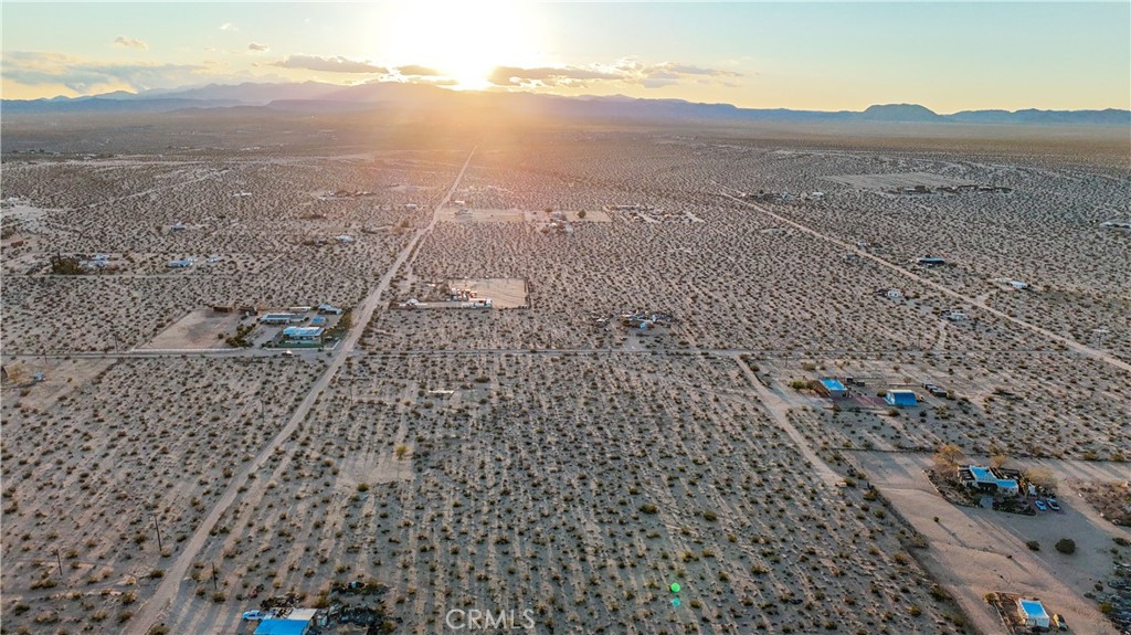 65370 Brant Crossing Road Joshua Tree, CA 92252 - Photo 10 of 40 a view of city and mountain