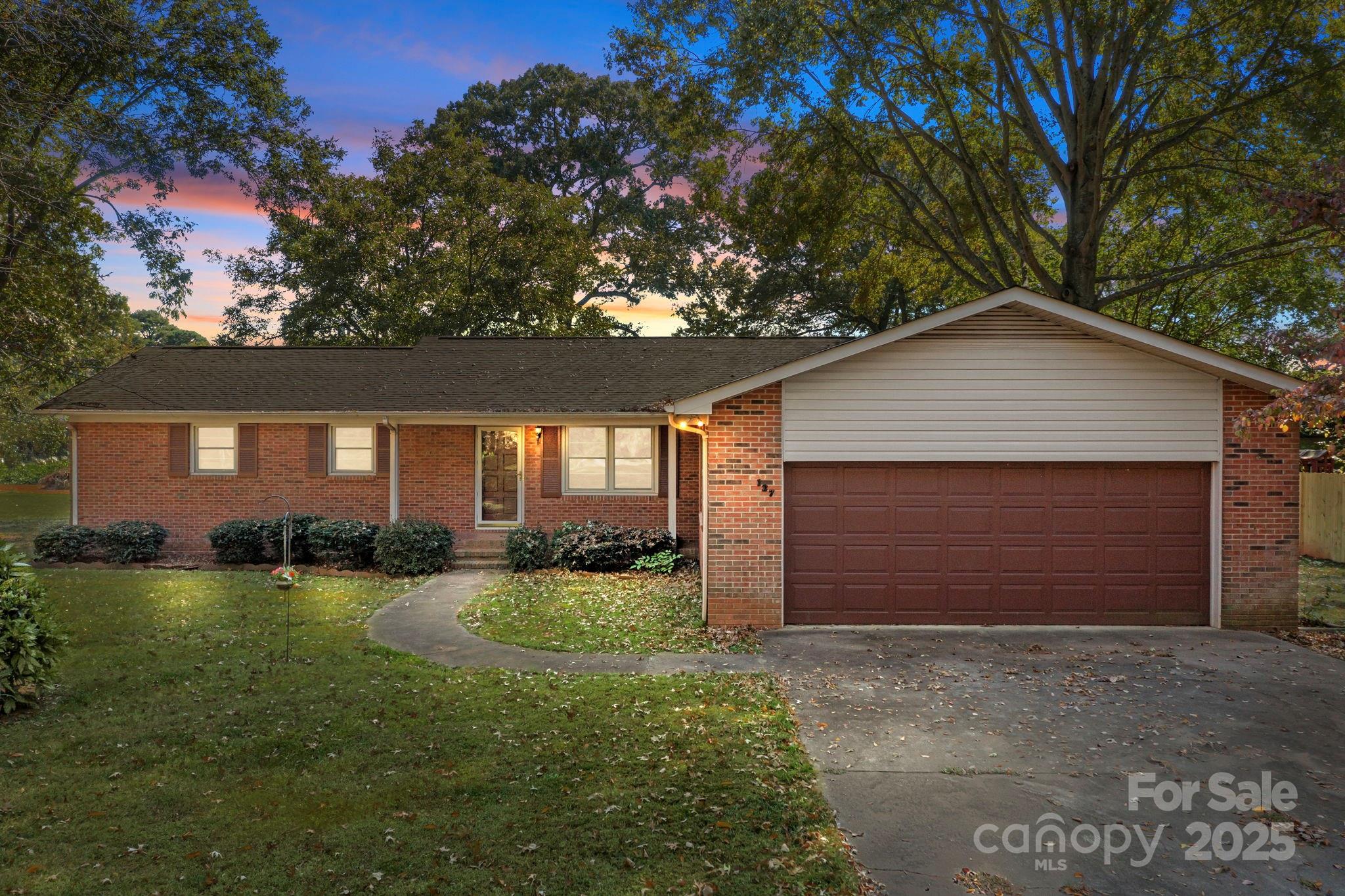 127 Edgeway Road Mooresville, NC 28117 - Photo 1 of 28