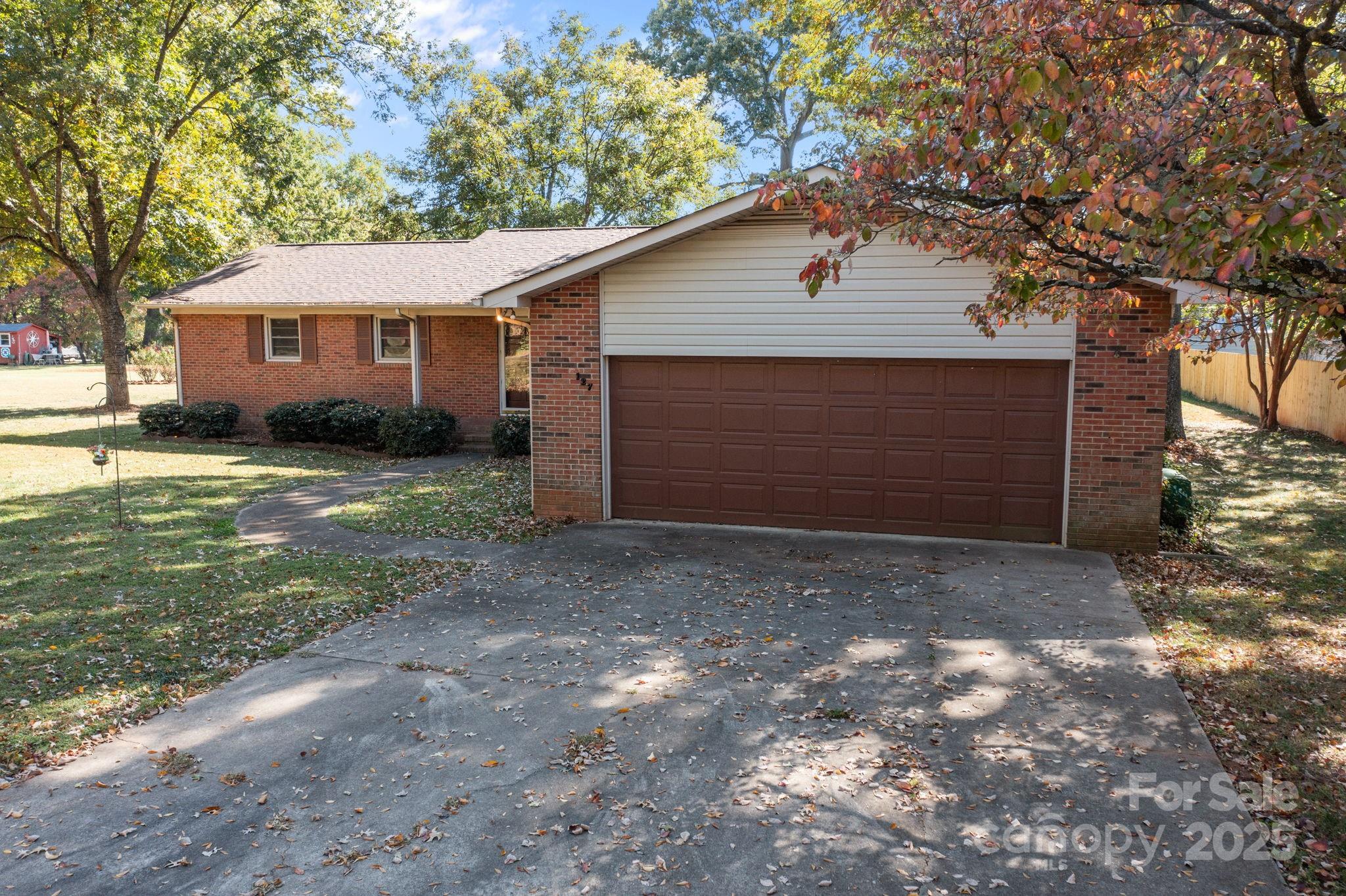 127 Edgeway Road Mooresville, NC 28117 - Photo 2 of 28