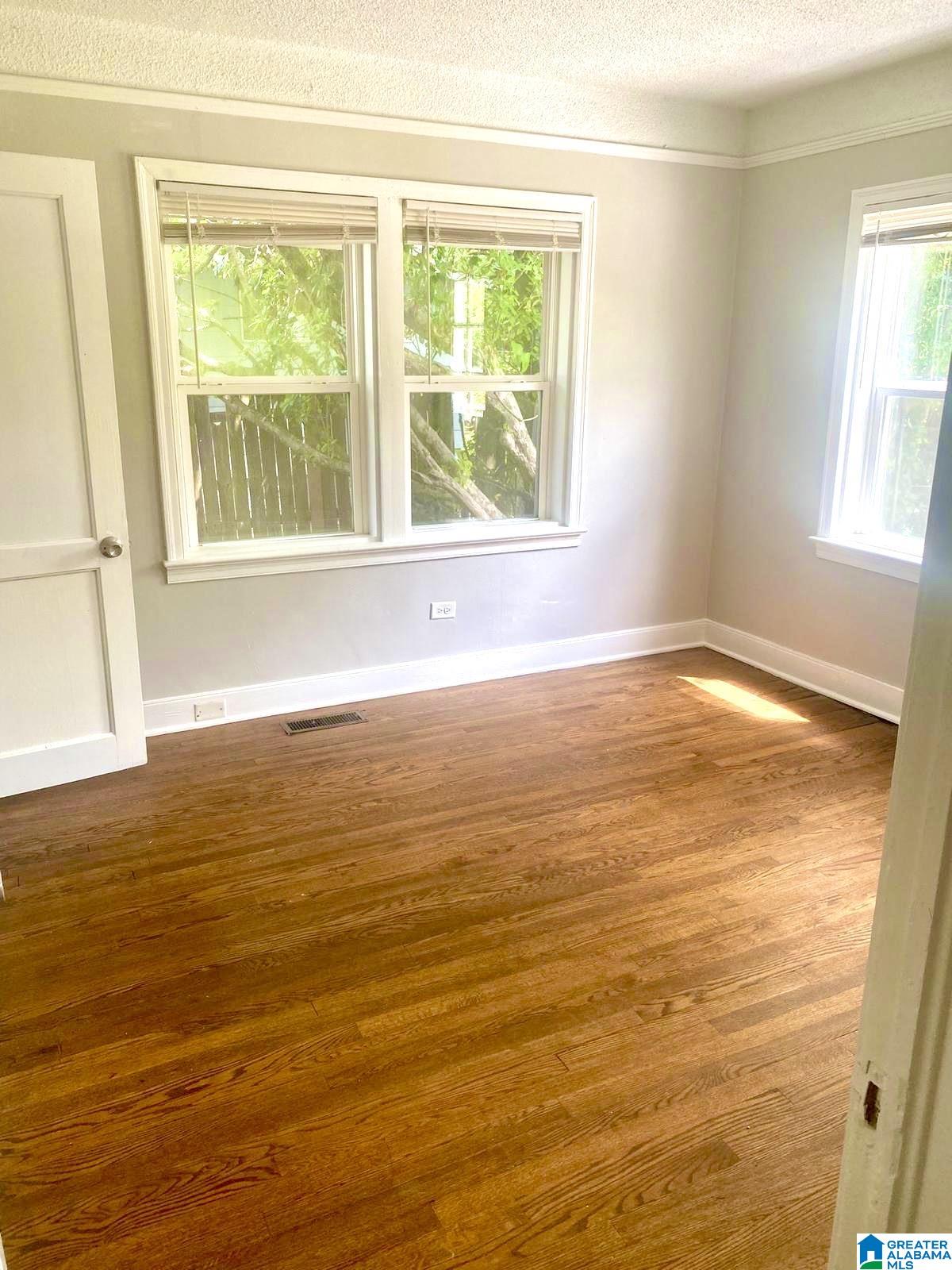 4817 Court M Birmingham, AL 35208 - Photo 10 of 12