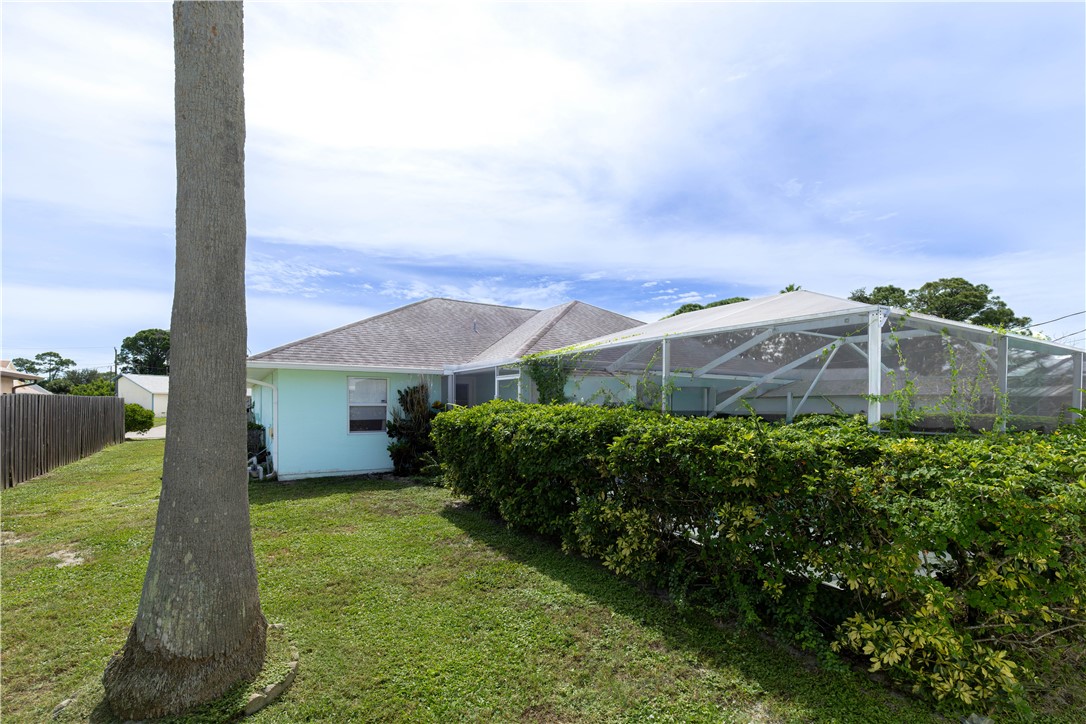 479 Azine Terrace Sebastian, FL 32958 - Photo 31 of 35 Gallery Image 31