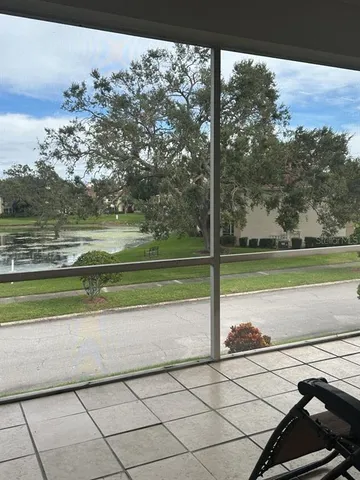 $1,695 | 10325 Carrollwood Lane, Unit 77, Tampa, FL 33618