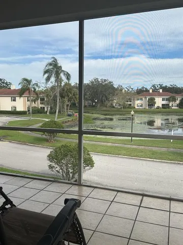 $1,695 | 10325 Carrollwood Lane, Unit 77, Tampa, FL 33618