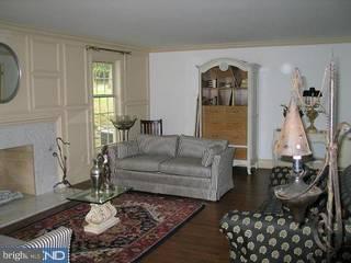 617 Cricklewood Road West Chester, PA 19382 - Photo 3 of 6 Gallery Image 3