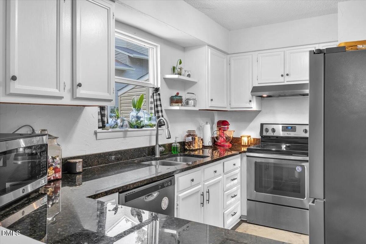 4705 Walden Pond Drive, Unit B Raleigh, NC 27604 - Photo 11 of 20 Walden Pond kit 4