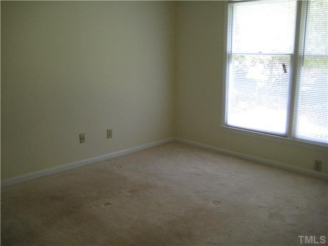 702 Broad Leaf Circle Raleigh, NC 27613 - Photo 7 of 13 Photo 7