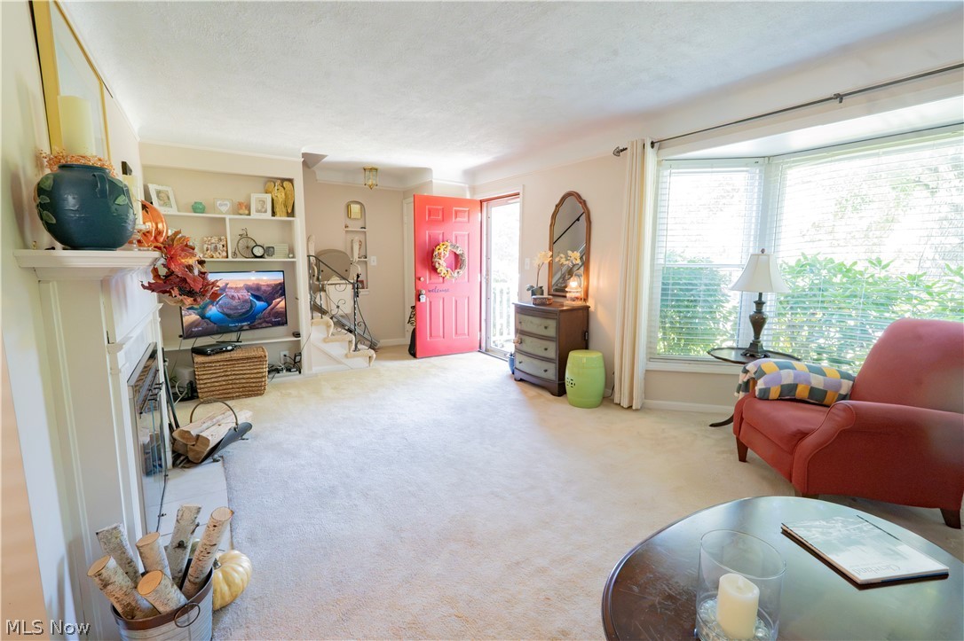 1403 Clearview Road Cleveland, OH 44124 - Photo 3 of 23 Gallery Image 3